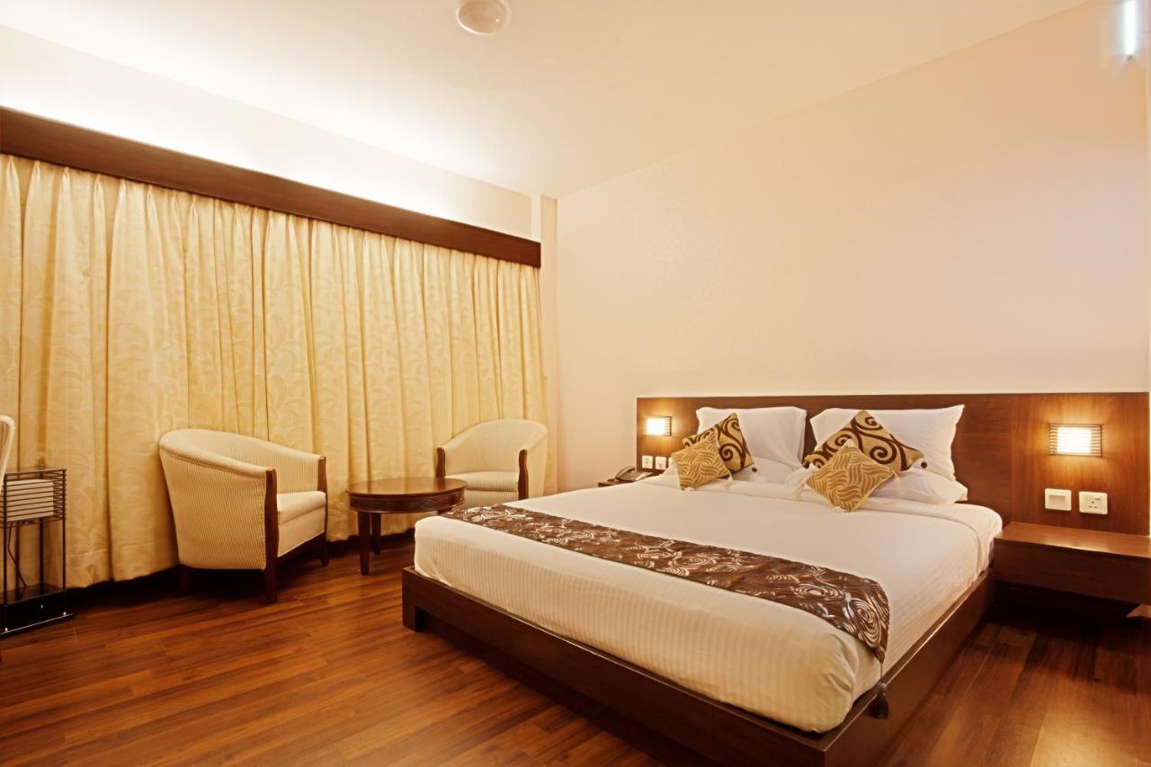 The Central Park Rourkela Extérieur photo