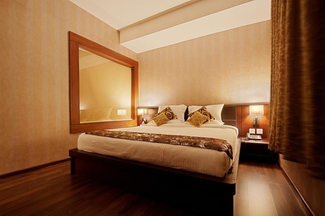 The Central Park Rourkela Extérieur photo