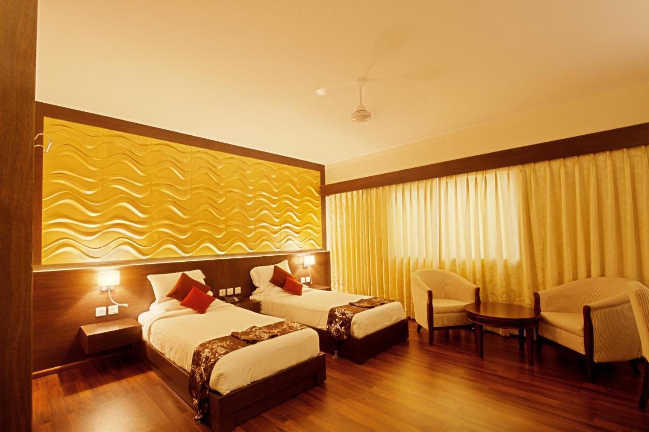 The Central Park Rourkela Extérieur photo